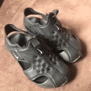 Toddler Nike sandals